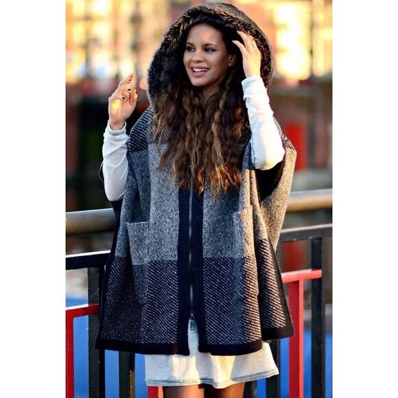 Zara Rare Tan Grey Oversized Cape Poncho Coat Fur Hood Bloggers Size Small - Picture 6 of 12